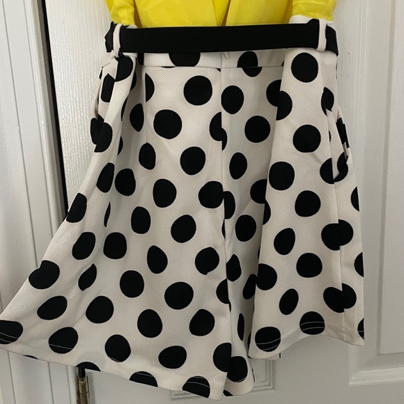 Stylish Yellow and Black Polka Dot Romper - Picture 10 of 13